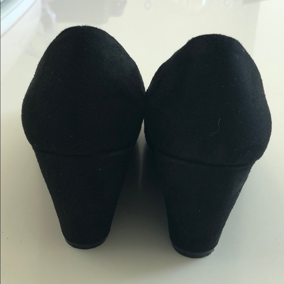 cl by laundry black wedge